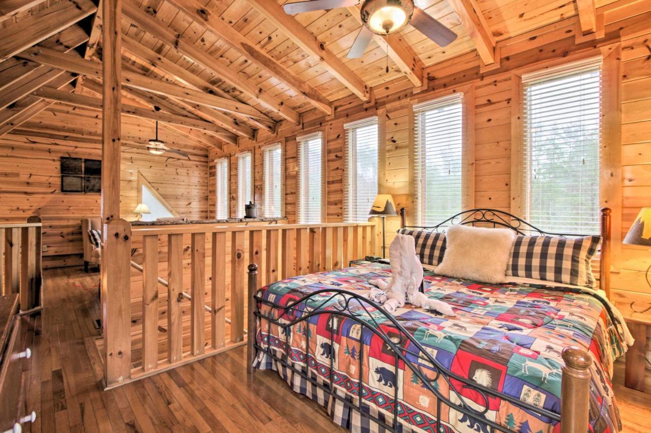 Cabin With Hot Tub About 2 Mi To Island In Pigeon Forge! Exterior foto